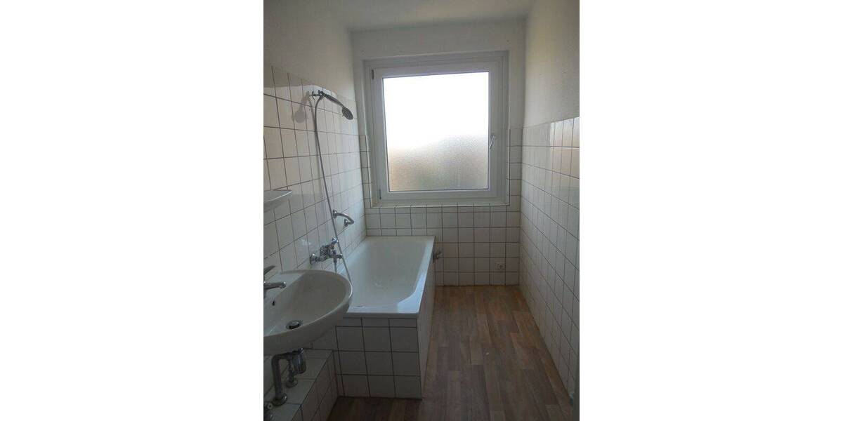 Etagenwohnung Salzgitter Lebenstedt - 3 Zimmer, 65 m&sup2;, 392&euro; | Angebot:26658231