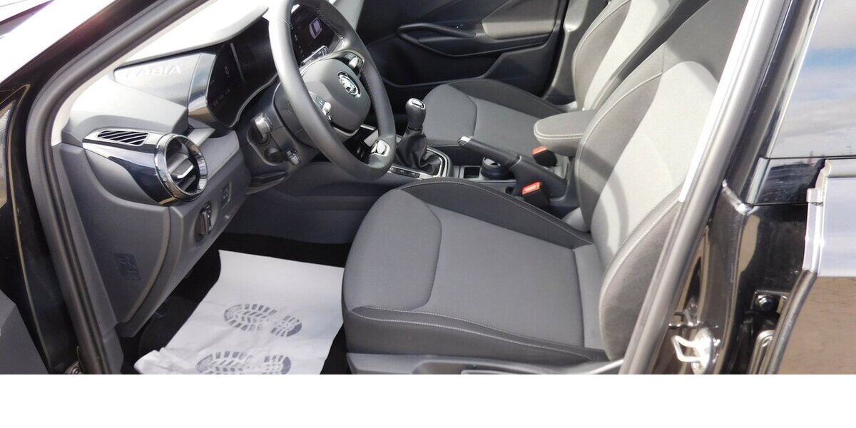 Skoda Fabia 1.0 SelectionTSI BMT Klima Navi 26.300 km 16.990 &euro; Vordorf 38533