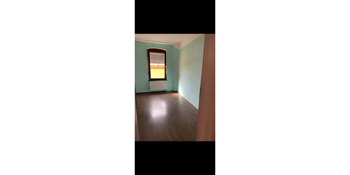 Einfamilienhaus Wolsdorf - 8 Zimmer, 150 m&sup2;, 130.000&euro; | Angebot:25568465