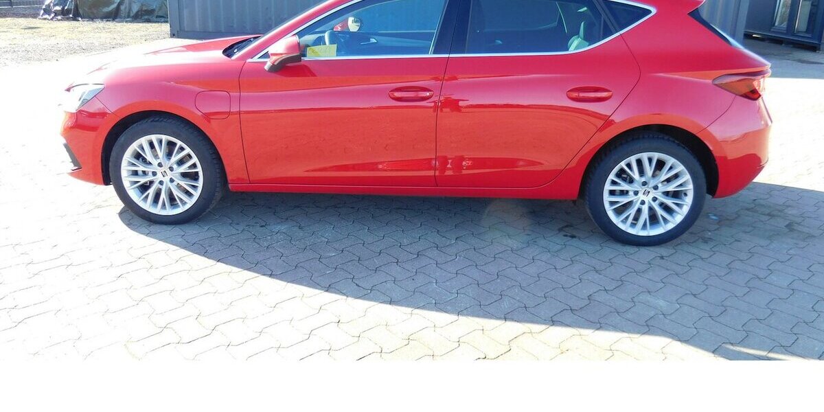 Seat Leon 1.4 Styl TSI Xxcellence DSG Hybrid/Benzin 27.500 km 18.990 &euro; Vordorf 38533