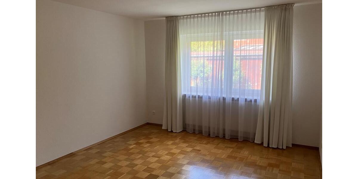 Erdgeschoßwohnung Wasbüttel - 5 Zimmer, 163 m&sup2;, 1.250&euro; | Angebot:25964833