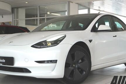 Tesla Model 3 88.750 km 24.640 &euro; Schöningen 38364