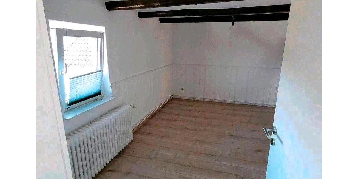 Etagenwohnung Lehre - 3 Zimmer, 111 m&sup2;, 695&euro; | Angebot:26051421