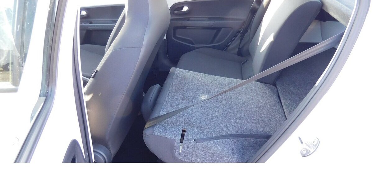 VW up! 1.0 Move MPI BMT 4Trg Klima Radio 32.300 km 11.990 &euro; Vordorf 38533