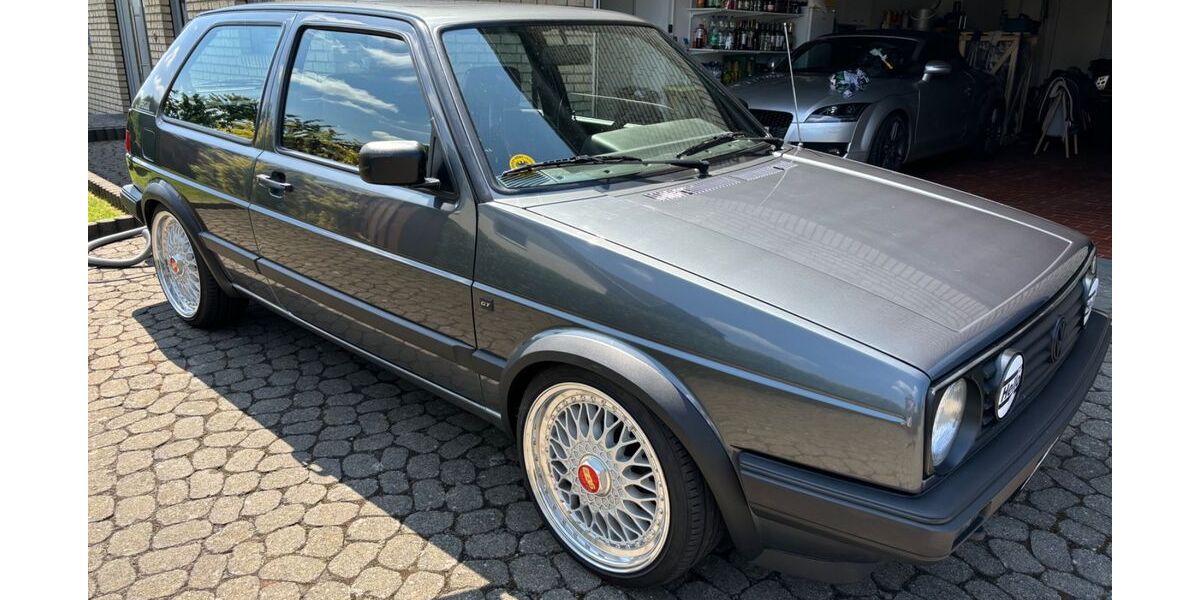 VW Golf 102.000 km 11.499 &euro; Heere 38277