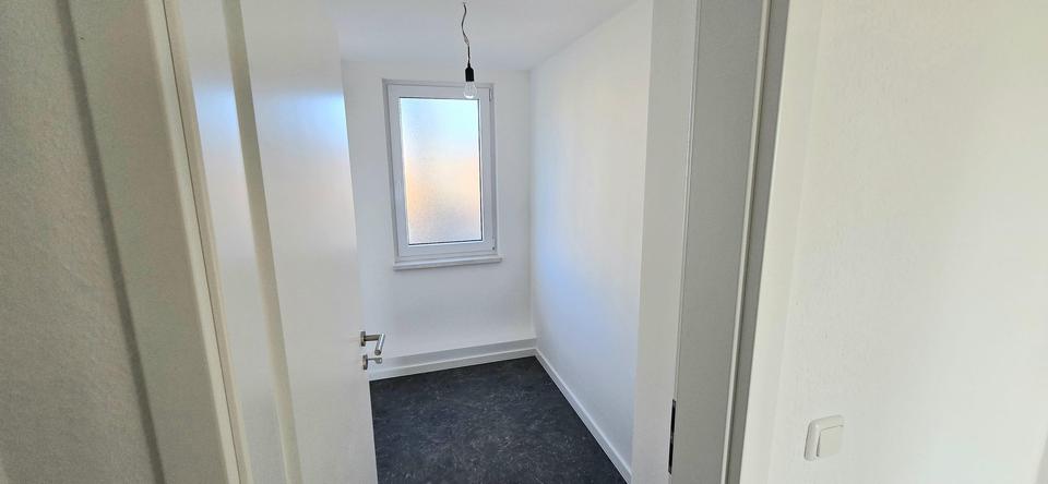 Dachgeschoßwohnung Schöningen - 4 Zimmer, 90 m&sup2;, 565&euro; | Angebot:25794279