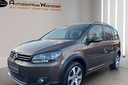VW Touran 85.838 km 14.999 &euro; Braunschweig 38120