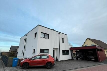 Haus Braunschweig Lehndorf-Watenbüttel - 5 Zimmer, 166 m&sup2;, 2.200&euro; | Angebot:25783671