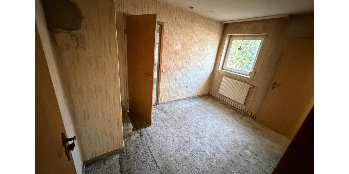 Reihenhaus Salzgitter Ortschaft Südost - 3 Zimmer, 100 m&sup2;, 100.000&euro; | Angebot:23818135