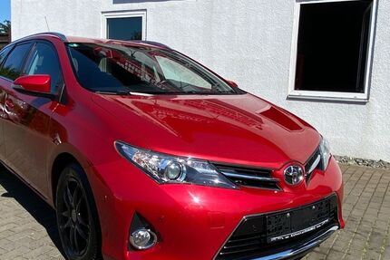 Toyota Auris 182.000 km 6.990 &euro; Goslar 38644