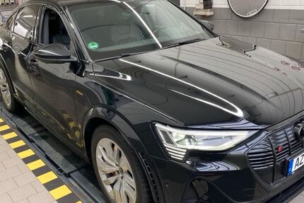 Audi e-tron 36.300 km 44.950 &euro; Salzgitter 38259