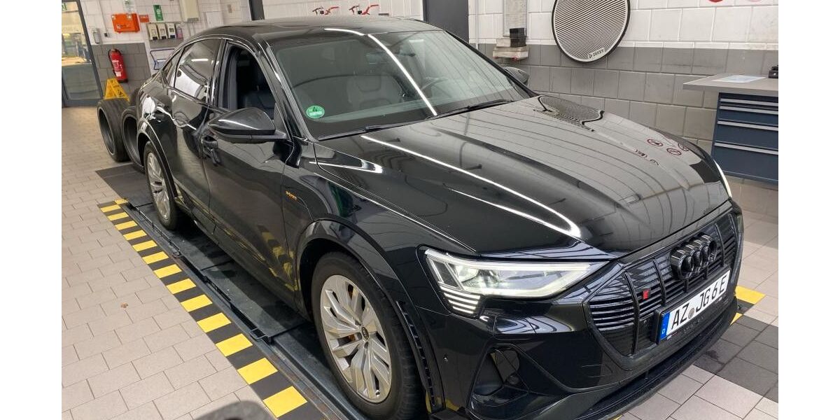Audi e-tron 36.300 km 44.950 &euro; Salzgitter 38259