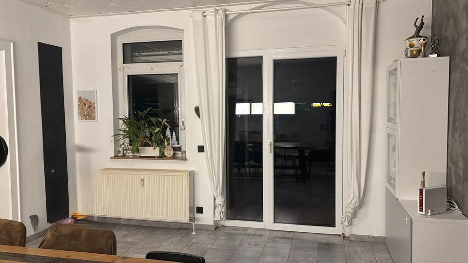 Etagenwohnung Schwülper - 6 Zimmer, 183 m&sup2;, 1.500&euro; | Angebot:25658693