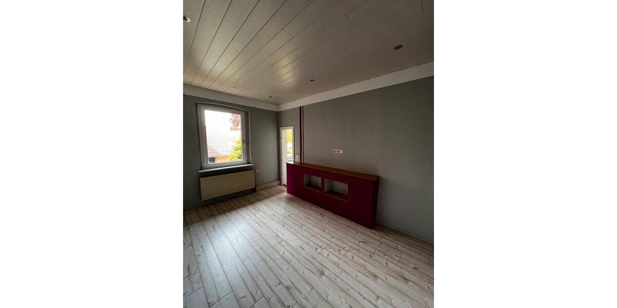 Reihenhaus Schöningen - 6 Zimmer, 220 m&sup2;, 180.000&euro; | Angebot:16650508