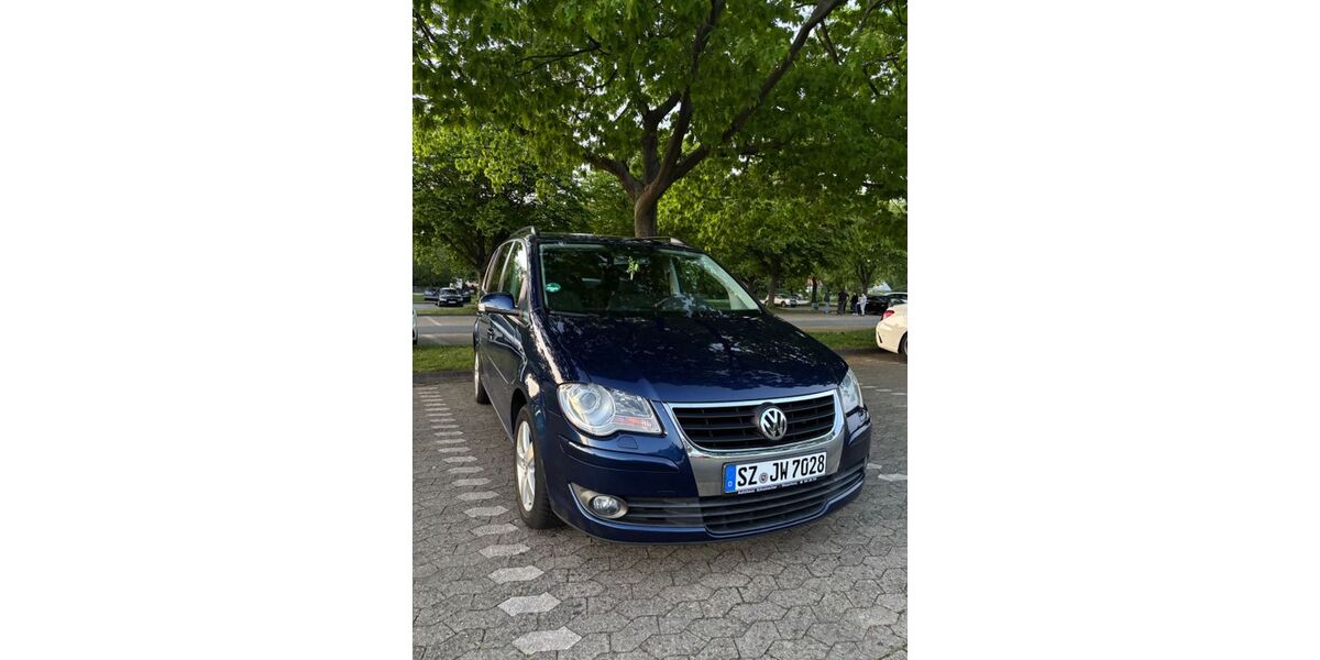 VW Touran 158.000 km 5.600 &euro; Salzgitter 38228