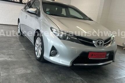 Toyota Auris 161.000 km 6.800 &euro; Braunschweig 38112
