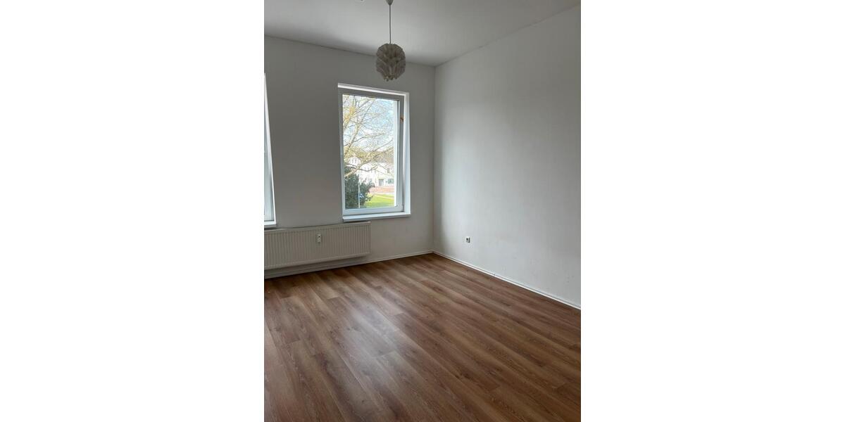 Etagenwohnung Peine Südstadt - 3 Zimmer, 102 m&sup2;, 780&euro; | Angebot:25805444