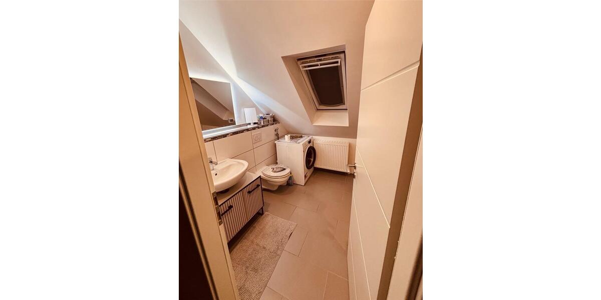 Dachgeschoßwohnung Vechelde - 2 Zimmer, 75 m&sup2;, 700&euro; | Angebot:26025249