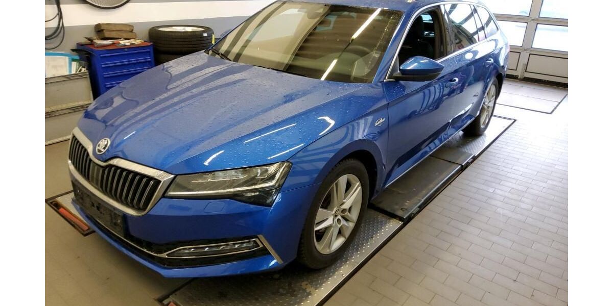 Skoda Superb 268.934 km 16.990 &euro; Braunschweig 38122