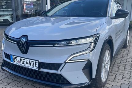 Renault Megane 13.710 km 30.490 &euro; Braunschweig 38124