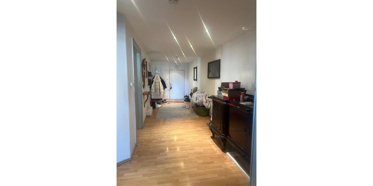 Etagenwohnung Braunschweig Wabe-Schunter-Beberbach - 3 Zimmer, 140 m&sup2;, 1.390&euro; | Angebot:25308579