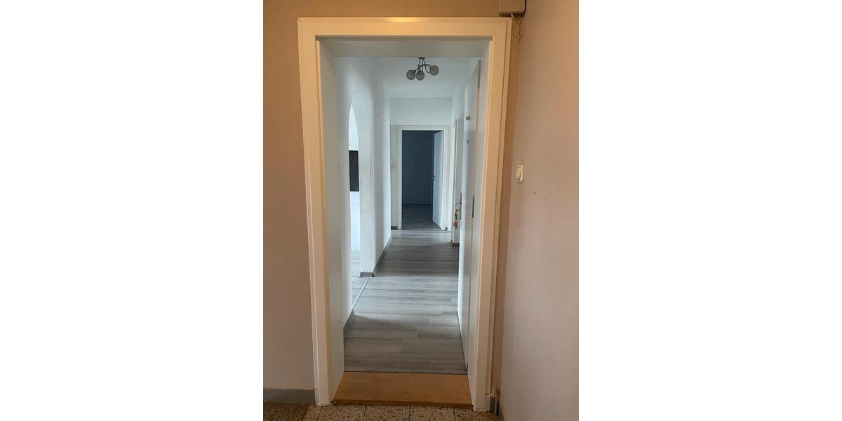 Etagenwohnung Lengede - 6 Zimmer, 120 m&sup2;, 1.440&euro; | Angebot:25887202