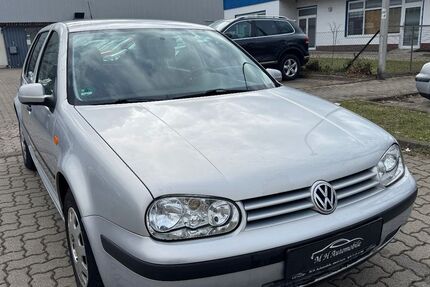 VW Golf 73.000 km 3.950 &euro; Goslar 38640