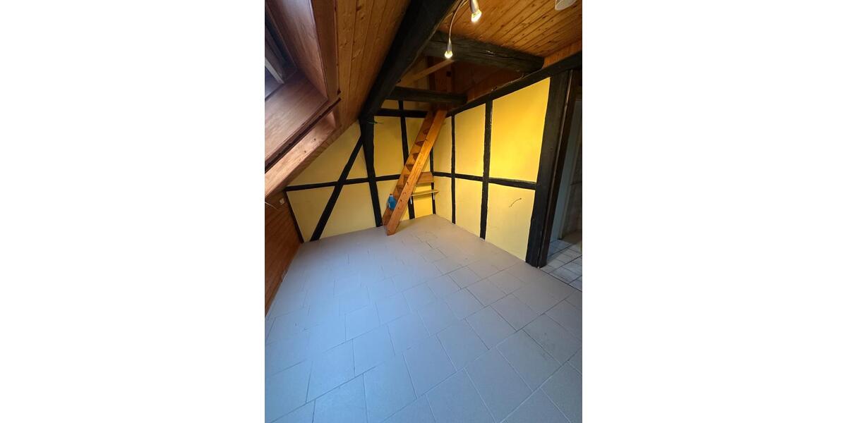 Dachgeschoßwohnung Braunschweig Broitzem - 1 Zimmer, 21 m&sup2;, 460&euro; | Angebot:26039715