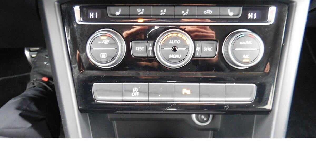 VW Touran 1.5 Comfortline Active BMT TSI DSG Navi 21.400 km 24.990 &euro; Vordorf 38533