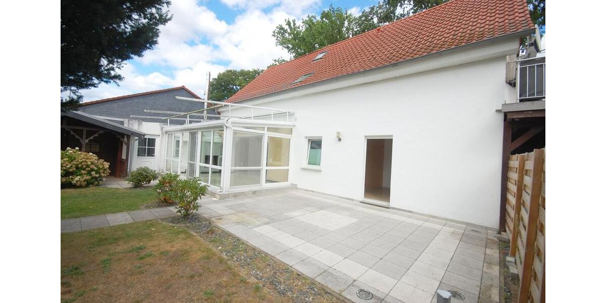 Einfamilienhaus Hillerse - 6 Zimmer, 260 m&sup2;, 1.200&euro; | Angebot:24864955