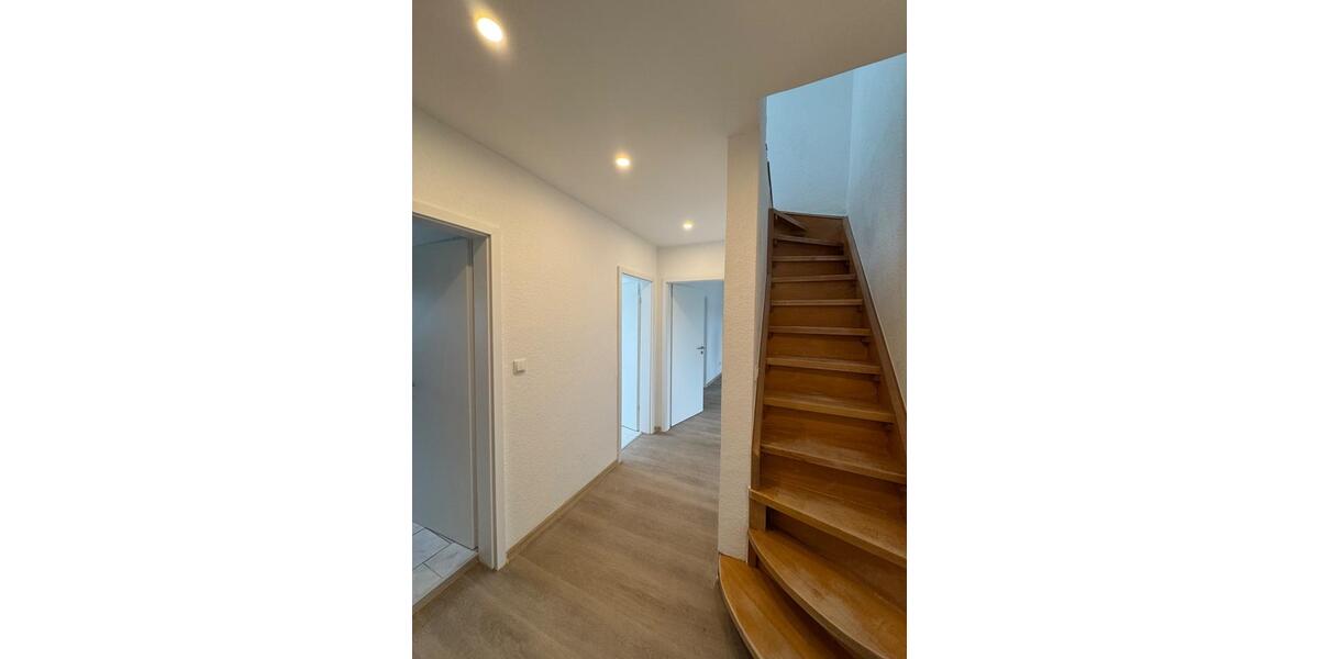 Dachgeschoßwohnung Wolfenbüttel Adersheim - 5 Zimmer, 110 m&sup2;, 980&euro; | Angebot:25046261