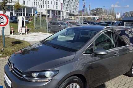VW Touran 130.277 km 15.649 &euro; Braunschweig 38106