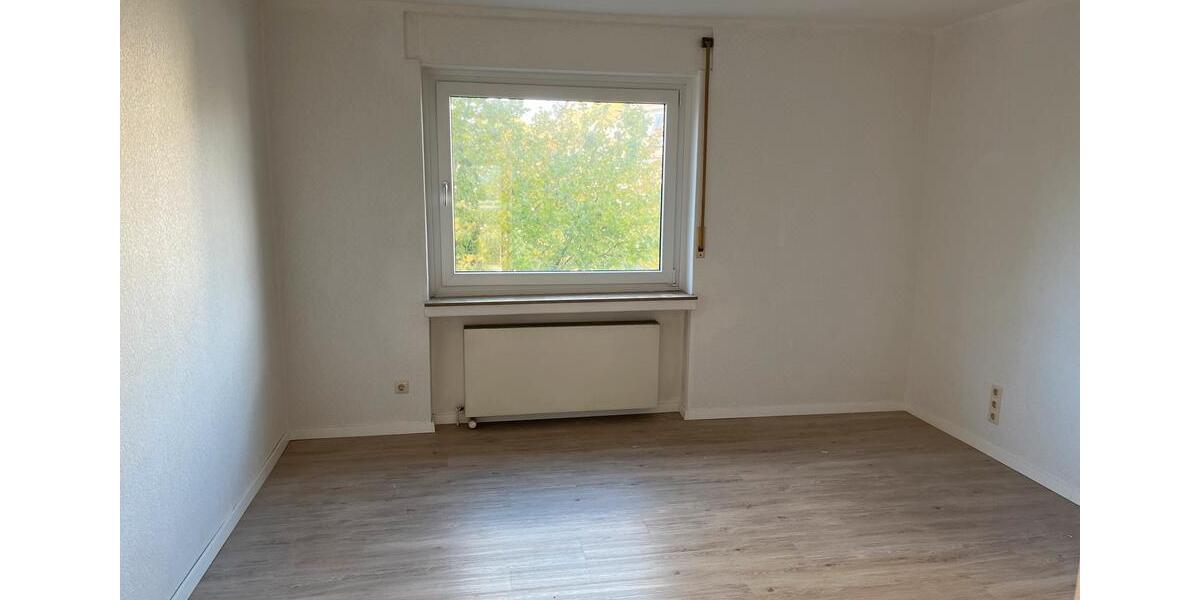 Etagenwohnung Peine - 3.5 Zimmer, 94 m&sup2;, 1.100&euro; | Angebot:26044097