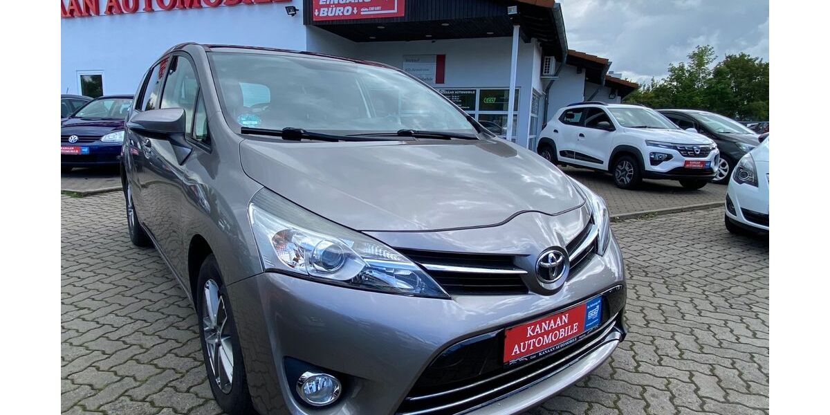 Toyota Verso 128.000 km 10.990 &euro; Goslar 38644