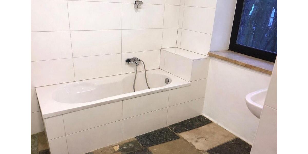 Etagenwohnung Lehre - 4 Zimmer, 115 m&sup2;, 865&euro; | Angebot:26038981