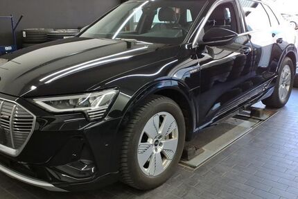 Audi e-tron 136.790 km 24.990 &euro; Braunschweig 38122