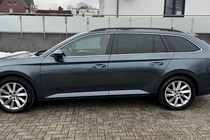 Skoda Superb 176.783 km 16.499 &euro; Salzgitter-Lebenstedt 38226