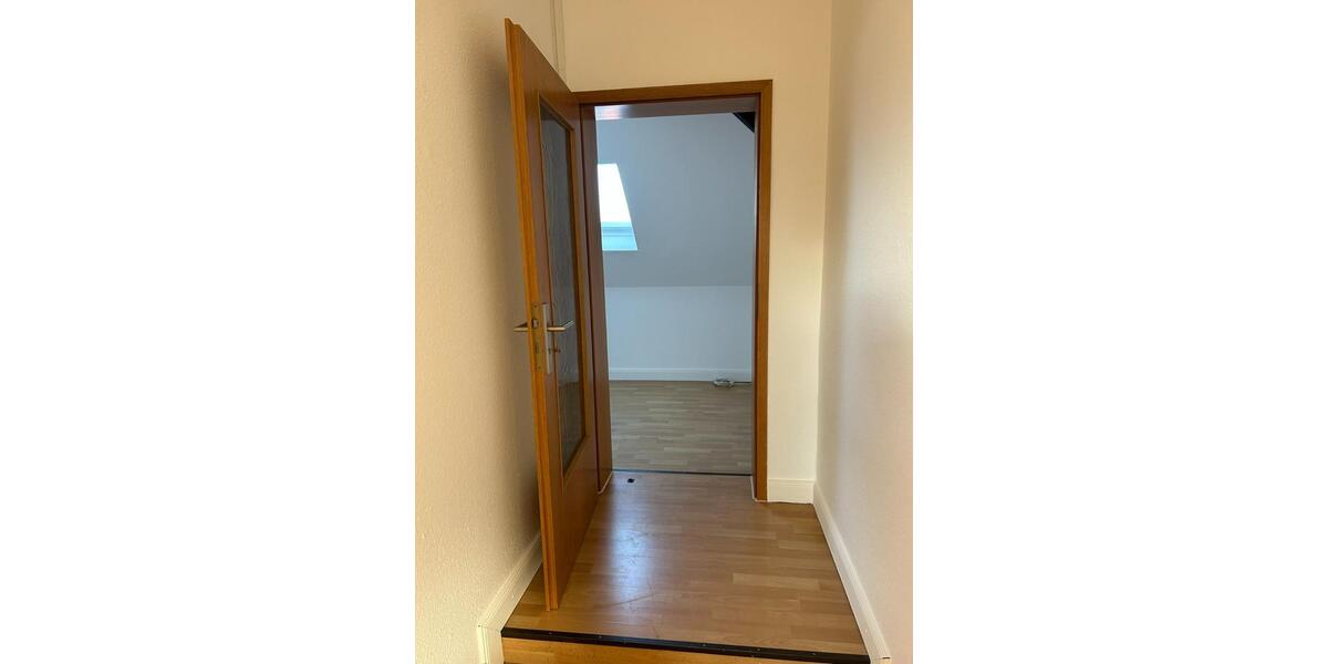 Dachgeschoßwohnung Braunschweig Wabe-Schunter-Beberbach - 3 Zimmer, 90 m&sup2;, 855&euro; | Angebot:25512150