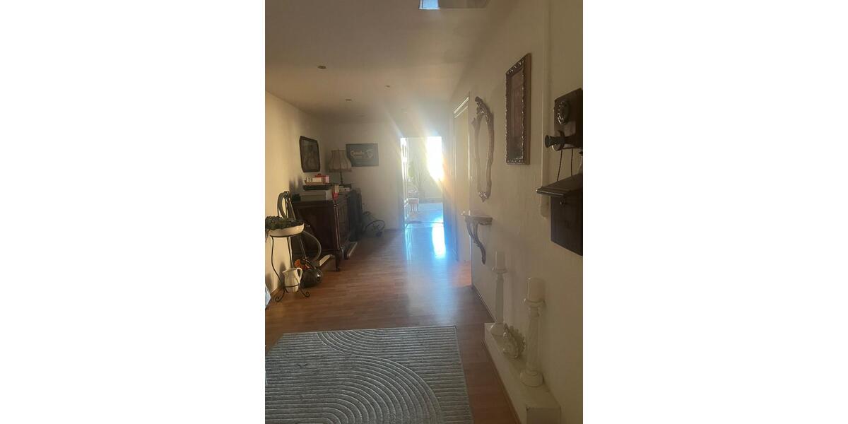 Etagenwohnung Braunschweig Wabe-Schunter-Beberbach - 3 Zimmer, 140 m&sup2;, 1.390&euro; | Angebot:25308579