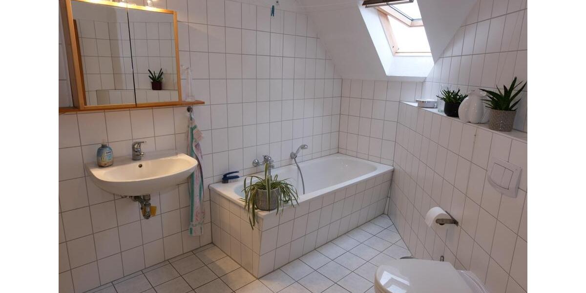 Dachgeschoßwohnung Braunschweig Westliches Ringgebiet - 2 Zimmer, 55 m&sup2;, 700&euro; | Angebot:26030384