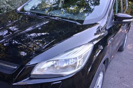 Ford Kuga 80.000 km 10.700 &euro; HEININGEN 38312