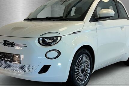 Fiat 500e 13.706 km 18.450 &euro; Braunschweig 38126
