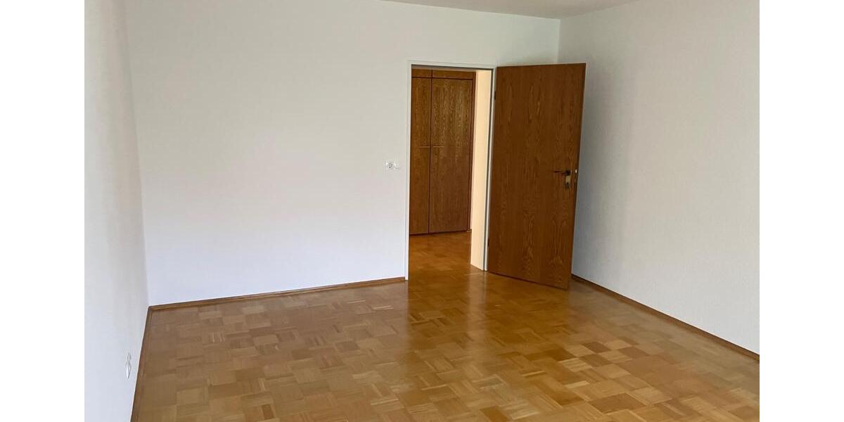 Erdgeschoßwohnung Wasbüttel - 5 Zimmer, 163 m&sup2;, 1.250&euro; | Angebot:25964833