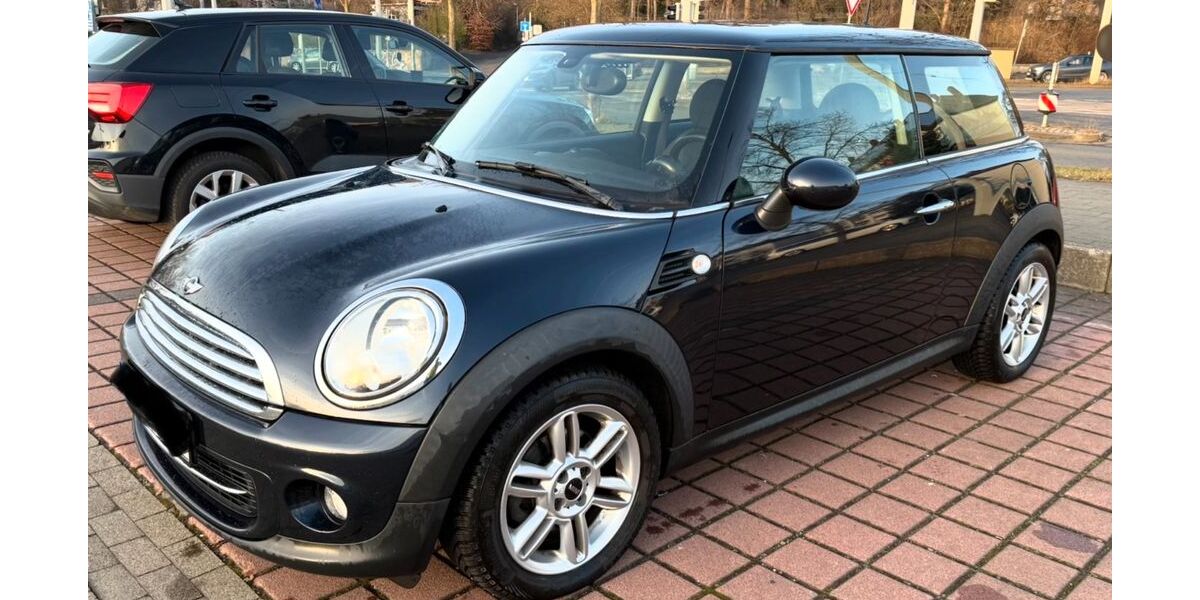 Mini Cooper 121.000 km 5.900 &euro; Braunschweig 38102