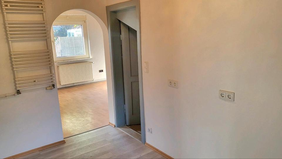 Einfamilienhaus Hillerse - 8 Zimmer, 220 m&sup2;, 1.400&euro; | Angebot:26523117
