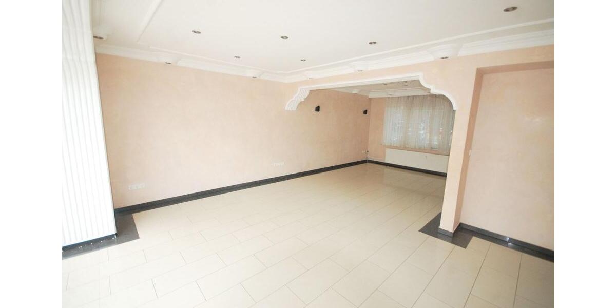 Einfamilienhaus Hillerse - 6 Zimmer, 260 m&sup2;, 1.200&euro; | Angebot:24864955