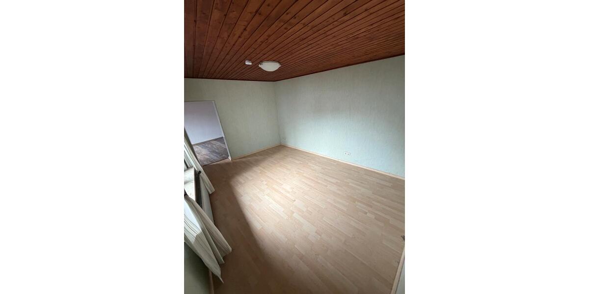 Etagenwohnung Langelsheim - 5.5 Zimmer, 135 m&sup2;, 1.000&euro; | Angebot:25225899