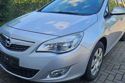 Opel Astra 181.000 km 2.299 &euro; Salzgitter 38239