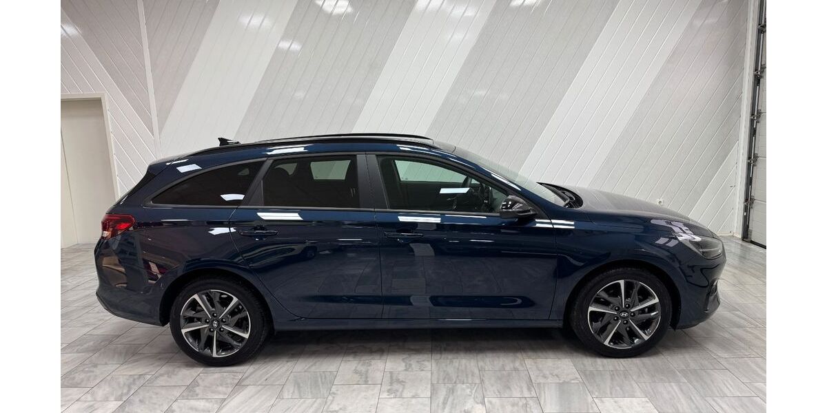 Hyundai i30 11.987 km 24.950 &euro; Liebenburg 38704