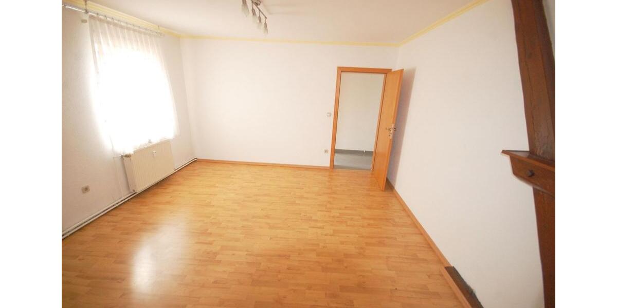 Einfamilienhaus Hillerse - 6 Zimmer, 260 m&sup2;, 1.200&euro; | Angebot:24864955